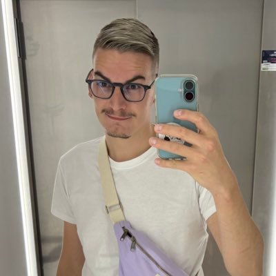 27 yo. Frenchie 💙 Protect Queer Art / Drag Race and Wrestling fan. I am also @/lexavocado33