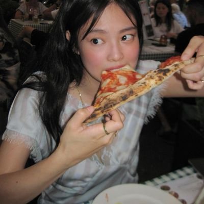 pretty girls don't do drama💋
(not akgae. blinks are safe here)