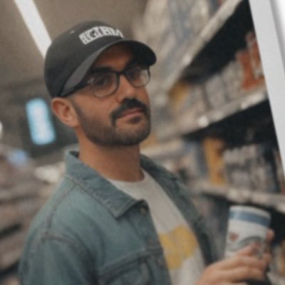 Life long VEGAN, Love California! 50s something,Queer🏳️🌈 - Male Nurse-Techie- something like that +👏 Think positive and live life.