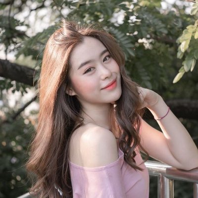 ChloeJohns9582's profile picture. 