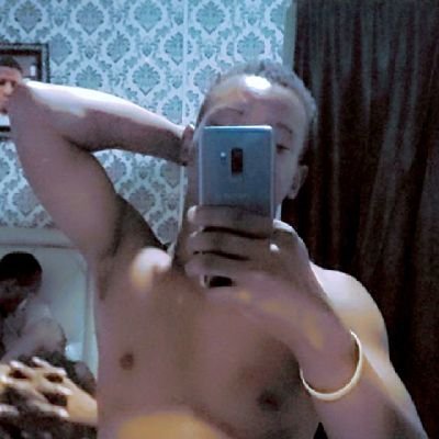 kaycweet147's profile picture. Arsenal FC 
official Gunner
@oluwa_crystal manager