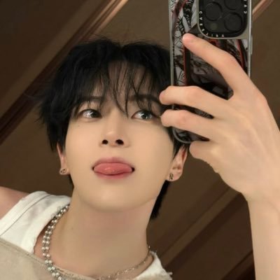 luminix_zzunjun's profile picture. 𝓔𝓭𝓲𝓽𝓸𝓻 ┆𝕀𝕟𝕤𝕥𝕒: 𝕣𝕖𝕕𝕚𝕥𝕠𝕣.𝕔𝕔𝕩 ┆𝙳𝙸𝚂𝙲𝙾𝚁𝙳: @.zzunjun┆נυηнуυк вιαѕє∂ ꨄ ┆𝚂𝚝𝚊𝚗 𝙿𝚘𝚕𝚊𝚛𝚒𝚡 ✧┆𝚂𝚝𝚊𝚗 𝙼𝙸𝚁𝙰𝙴 ⏤͟͟͞͞☆