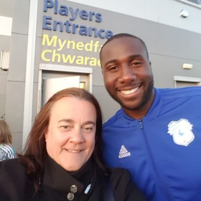 Married_to_Bob's profile picture. Loves football... Cardiff City, Wales and Barcelona 🏴󠁧󠁢󠁷󠁬󠁳󠁿#nafo #darknafo #slavaukraini