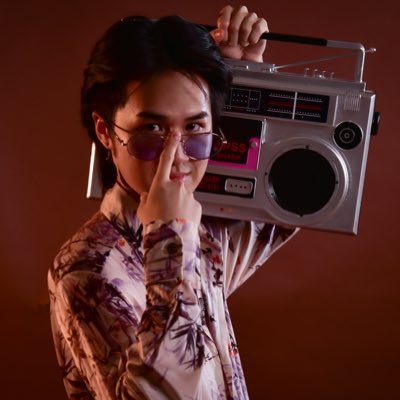 mansplain manipulation malewife he/him