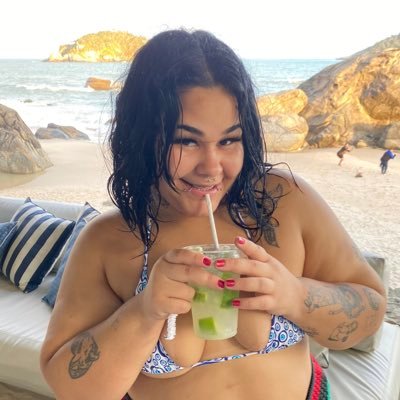 PERFIL 🔞
‼️ • Findomme • BBW • WeedStyle • HotWife‼️
Bilingual 🇺🇸
wise tag for gifts 🫶 @robertad1395