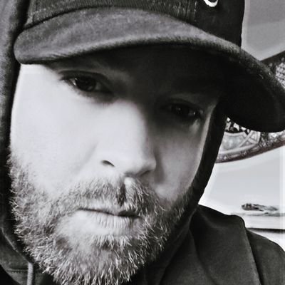 Freelance Journalist , Photographer and writer , Actor and comedian or well at least I think im funny.