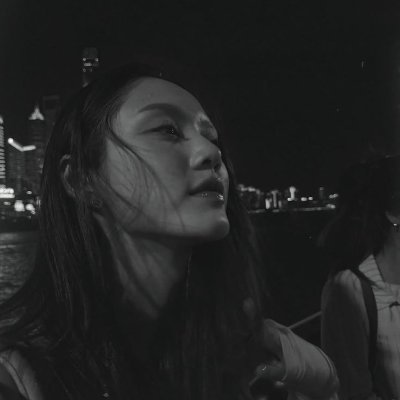 Respice post te. Hominem te esse memento. Memento mori. Memento vivere.
🦋 + 🧩
🗣️: 🇧🇷 ⁻ 🇺🇲 ⁻ 🇪🇸
📚: 🇹🇭 - 🇨🇳 (🇭🇰)
⏰: 🇰🇷- 🇷🇺
