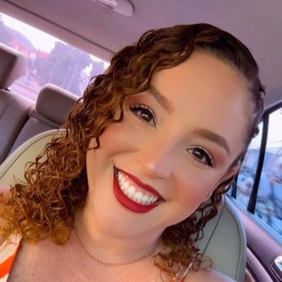 mariaclaralbuqq's profile picture. • RJ | 27y “ Eu me tornei meu próprio motivo para continuar!” 🦋