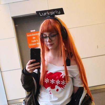 Ich bin nur bekannt für mein Lurkgirly cosplay •
My Instagram is better: GhostiYokai •
I love rhytmn games •
ich bin verstört was hab ich hier damals repostet?