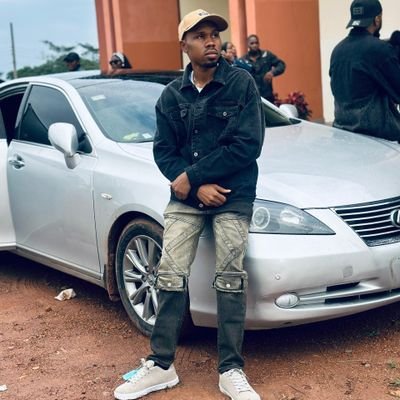 Dreamer ✨👉😅 | A computer engineer 💻 | lover of music and football 🤗 | A forever Red⚡ | A DieHard Manchester United fan ❤️