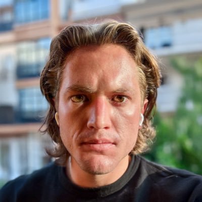 Latinoamericano | Construyendo cosas | @intuitivo_ai