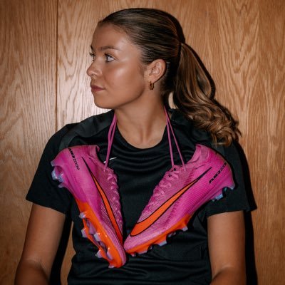 @ArsenalWFC @nike @sports__cmg @lailaharbert - Instagram