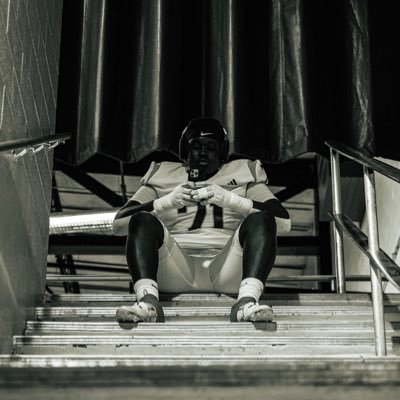 Knoxville Catholic high school /18yo/CO 26/Lineman ATH/6’4/280Lbs/HC: @Coach_Shad_ /NPA @BuckFitz 📲:514-378-8600 📩:Yattaraissiaga2423@gmail.com
