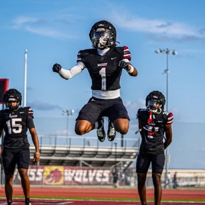 Philippians 4:13 | Weiss HS 🐺| @WeissFootball | @WeissHsBoysTF | Class ‘27 🎓 | 3.1 GPA | 5’10 160Ibs | Db | StayDangerous 7v7 | Other Socials: @7_Womack |
