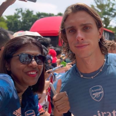 In a world of average, I’m savage ✨ Gunner , Sports Enthusiastic, Wanderlust ❤️⚽️