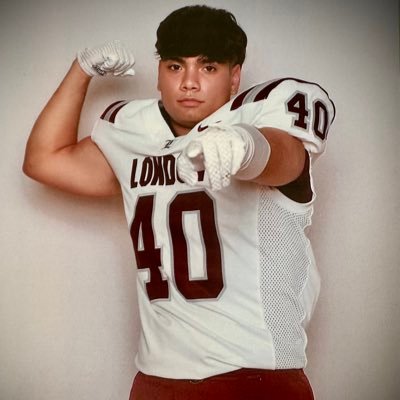 Philippians 1:21 • London High ‘27 •3.41 GPA• DE/TE • 5’10” • 190lbs • 245 Bench •415 Squat • Power Lifter • Shot Put • 7ON7 •NCAAID# 2501492287 | @356Prospects