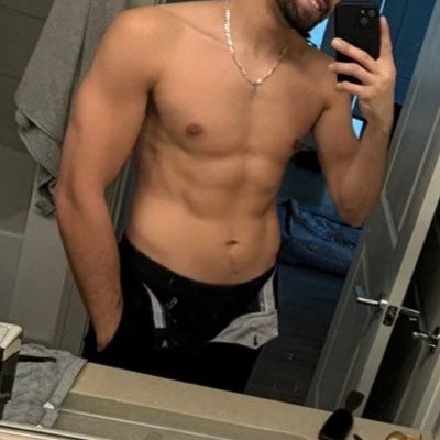 Male content producer, I make foot fetish content with the best Foot Queens open to collabs.