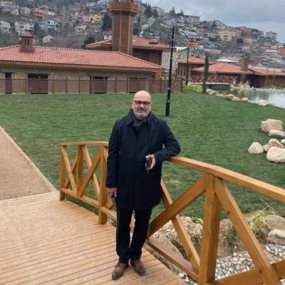 Öğretmen / Sancaktepe milli eğitim müdürü / Maltepe Milli Eğitim Müdürü / Gebze Teknik Üniversitesi Enstitü Sekreteri