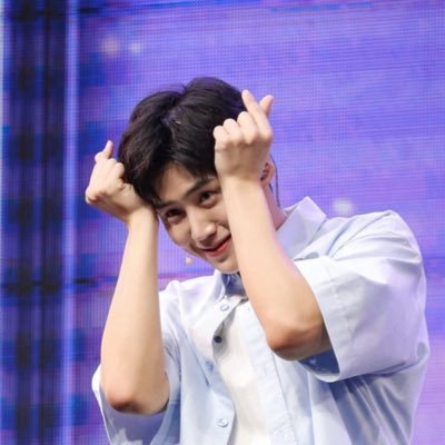 just wanna see his dimple, smiles and actings. thank you for n o t following me ☺️