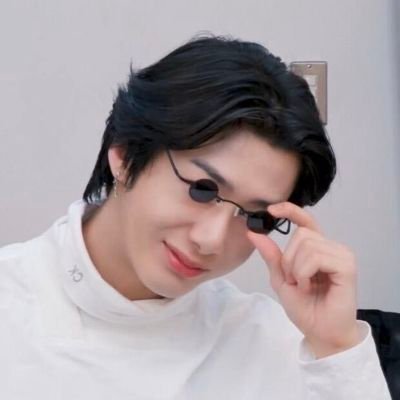 bebe_yoosa's profile picture. 나름 2n살 / 유사모음계