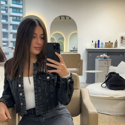 Am Anais I live in New York
just loose my x account, I need more people to follow me 🥹🙏