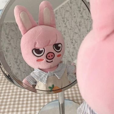 L07en_'s profile picture. 🅺-🅿🅾🅿 🆂🆃🅰🅽 .· Multi ★                                           ╰┈➤ ❝ Armystay ❞ ⟭⟬