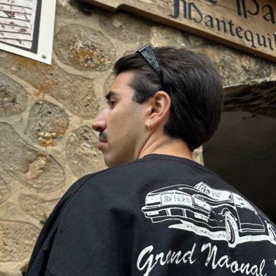 pablologar's profile picture. Diseñando desde el insight.

*Product Designer