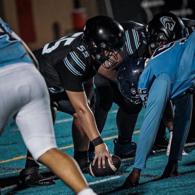 6’2 255lb OL/C, Class of 2028, 3.92 GPA Archbishop McCarthy High school | 305-772-0946 |