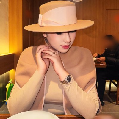 Sports enthusiast 🏋️♂️ | Equestrian enthusiast 🐎 | Skiing enthusiast 🎿 | Global traveler ✈️ | Food explorer 🍣 | Seeking the ultimate and beauty in life! 🌍