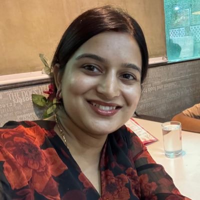 DrRashmi0206's profile picture. 