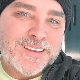 irjwin21021's profile picture. 👌