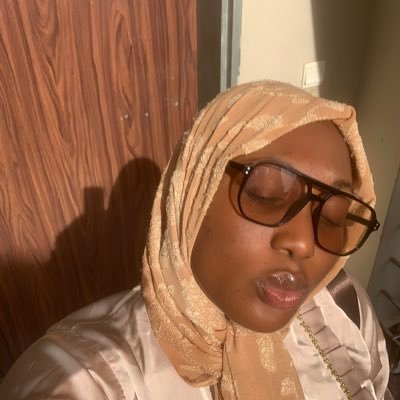 Brand Ambassador of herself😎🧕
Fashion📍
Politics Lover😚😶🇳🇬
Muslimah🥰
MAN UNITED ❤
PEN IS MY FAV (WRITER)🥂
PROUDLY ILORITE❤🥂