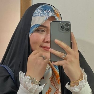 بسم الله… كلمة الحق موقفي، والمقاومة نهجي
أؤمن أن ديني عدل، وسياستي أمانة، ومقاومتي كرامة
أسير على درب الشهداء، وأحمل قضية لا تموت.