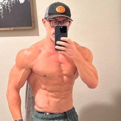 Doctor of Physical Therapy Proud husband and father of 3 die hard Sac Kings fan #meatheals my views are my own not medical advice