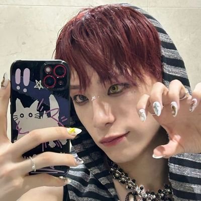 ㅤㅤㅤyungyu 𖬺 eu desenhando juntinhos. ♡