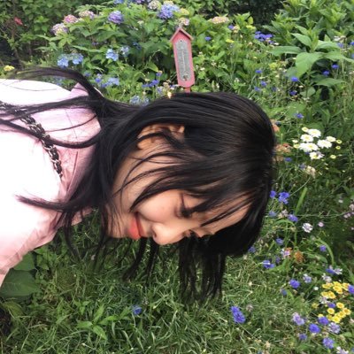 nanitsuka's profile picture. 