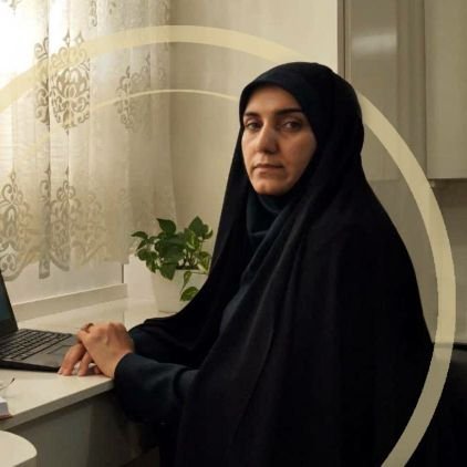 مادرِ پســـــــــرها/مربی ورزشکارها/جوجه نویسنده