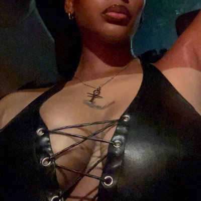 🧚🏽🦚 Daughter Of Oshun ✨ Goddess of all things ♉️🌈🌱🇵🇦🗽#qgtm