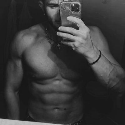Etero, esibizionista, content creator 🫦 contenuti Hot personalizzati, pagamento via PayPal 🔥📹 https://t.co/mZMDd9PJiD. https://t.co/IFCvrWjrp2
