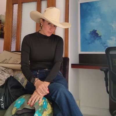 Manizaleña
-Soy la bizcochura de @JuMaJaRa – ❤️❤️❤️