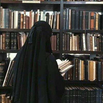كاتبة مبتدئة||مهتمه بكل تفاصيل الحياة||
درست علم نفس📚
بادر بالأفعال اللطيفة ولا تتردد فإنك
لا تدري كم خاطراً يرى فيك جبراً💜