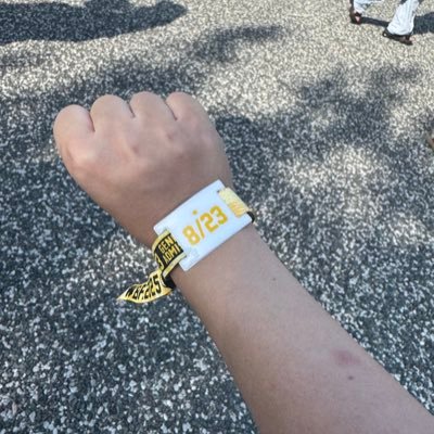 '99(25) one room(宝/🔑) Da-iCE (a-i) ポルノ(love up!) SixTONES(入りたい) 右腕にカエルとトカゲ花右肩にウサギ花のタトゥーあるよ🐰/ 双極症持ち