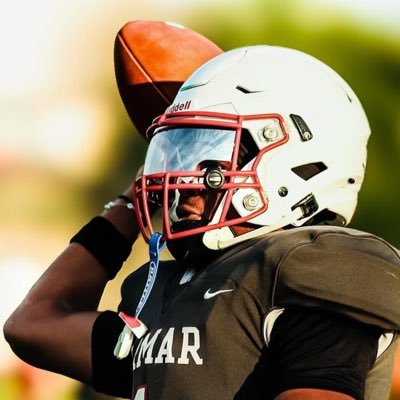 Ht 6ā2| Wt 190lbs| QB| LAMAR|| 4.5 40yd laser time (Qb,track)NCAA ID# 2401207975 HC:Michael Lindsey: 281-889-2302|email:jarvisrobins@ymail.com||GPA. 3.4||