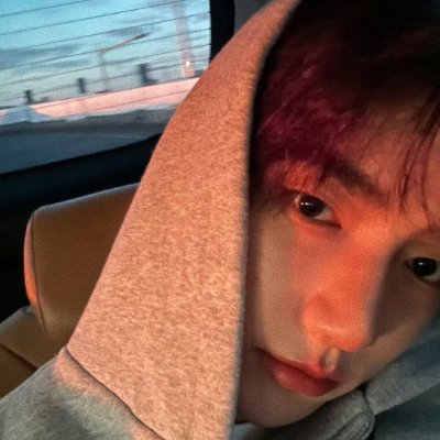 ๑ Profile