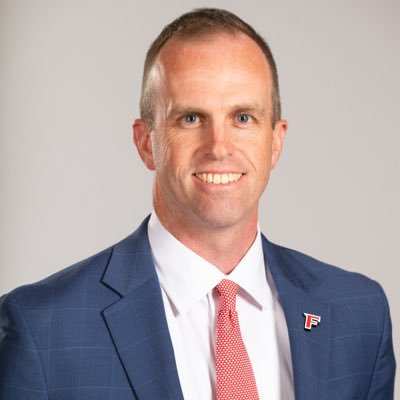 #GirlDad, Husband, Assistant Vice President @fairfieldstags, NACMA Board Member, Championship Effort, Always. #WeAreStags 🤘