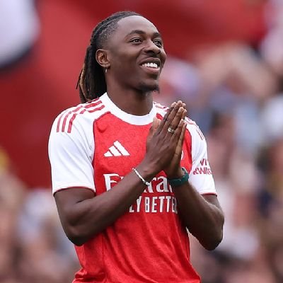 drunksquirrel87's profile picture. Honest fan 

Season ticket holder since 2003

Followed by Gary 'Spike' O'Sullivan (we made it mum!)