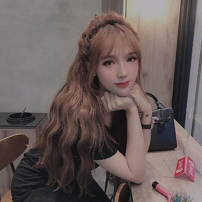 VioletSmit88403's profile picture. 