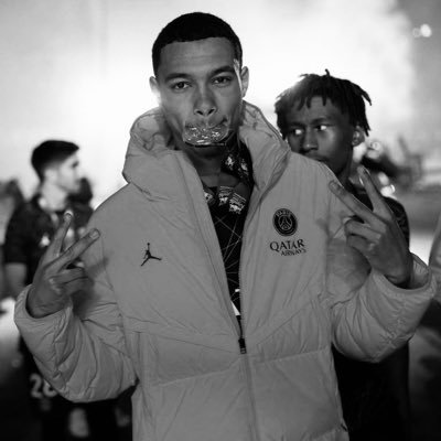 Szoblud's profile picture. 