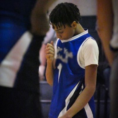 🏀 Eastern View HS | Class of 2029 📍 5’10” | 135 lbs | Guard 📚 3.9 GPA | Student-Athlete 🎓 Aspiring D1/D2/D3 | Work in Progress