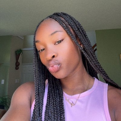 tionnamonet_'s profile picture. Welcome to my thoughts🌚